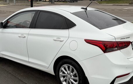 Hyundai Solaris II рестайлинг, 2019 год, 1 570 000 рублей, 5 фотография