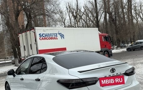 Toyota Camry, 2022 год, 3 400 000 рублей, 6 фотография