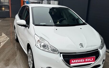 Peugeot 208 II, 2013 год, 730 000 рублей, 3 фотография