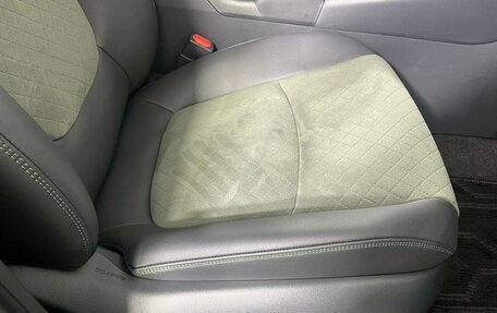 Toyota RAV4, 2025 год, 4 239 000 рублей, 22 фотография