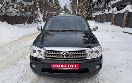 Toyota Fortuner I, 2011 год, 2 490 000 рублей, 2 фотография