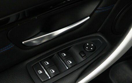 BMW 3 серия, 2018 год, 2 749 999 рублей, 14 фотография