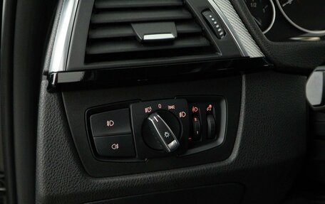 BMW 3 серия, 2018 год, 2 749 999 рублей, 15 фотография