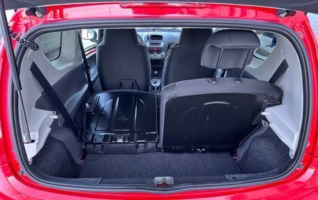 Peugeot 107 I рестайлинг, 2011 год, 599 000 рублей, 15 фотография