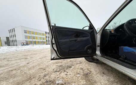 Mitsubishi Carisma I, 2002 год, 180 000 рублей, 15 фотография