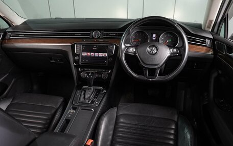 Volkswagen Passat B8 рестайлинг, 2015 год, 1 479 000 рублей, 6 фотография