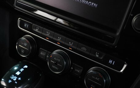 Volkswagen Passat B8 рестайлинг, 2015 год, 1 479 000 рублей, 19 фотография