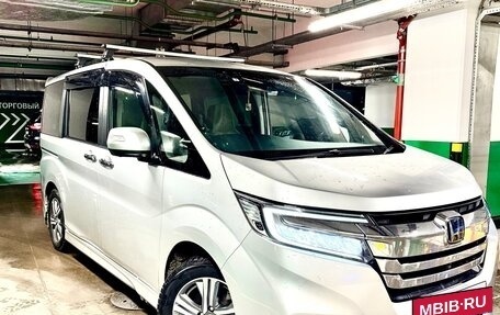 Honda Stepwgn IV, 2021 год, 3 500 000 рублей, 2 фотография