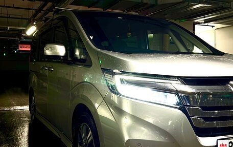 Honda Stepwgn IV, 2021 год, 3 500 000 рублей, 6 фотография