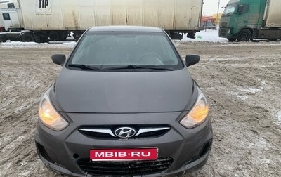 Hyundai Solaris II рестайлинг, 2013 год, 615 000 рублей, 1 фотография