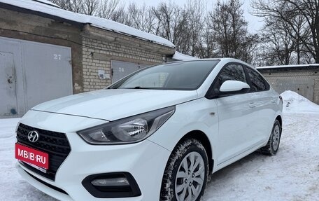 Hyundai Solaris II рестайлинг, 2019 год, 1 355 000 рублей, 1 фотография