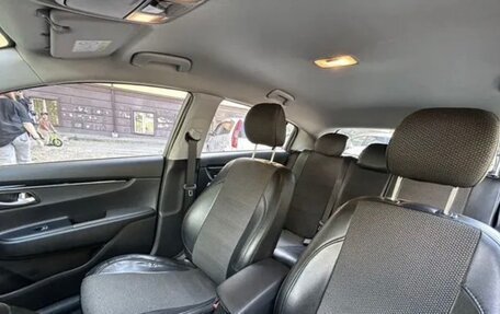 KIA Rio IV, 2020 год, 1 780 000 рублей, 10 фотография