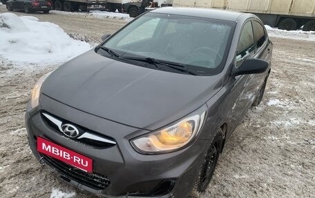 Hyundai Solaris II рестайлинг, 2013 год, 615 000 рублей, 2 фотография