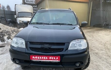 Chevrolet Niva I рестайлинг, 2017 год, 630 000 рублей, 2 фотография