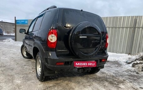 Chevrolet Niva I рестайлинг, 2017 год, 630 000 рублей, 4 фотография