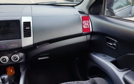 Mitsubishi Outlander III рестайлинг 3, 2008 год, 1 200 000 рублей, 17 фотография