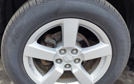 Mitsubishi Outlander III рестайлинг 3, 2008 год, 1 200 000 рублей, 29 фотография