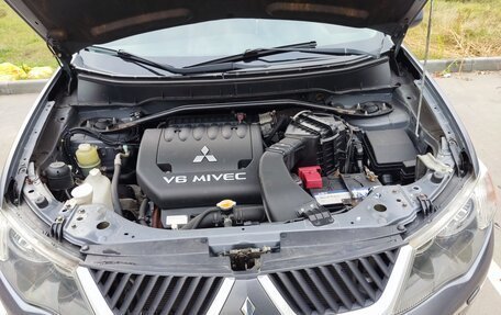 Mitsubishi Outlander III рестайлинг 3, 2008 год, 1 200 000 рублей, 25 фотография