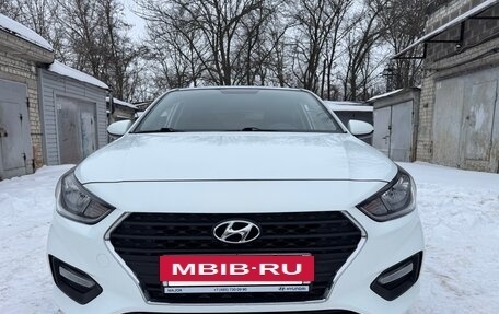 Hyundai Solaris II рестайлинг, 2019 год, 1 355 000 рублей, 2 фотография