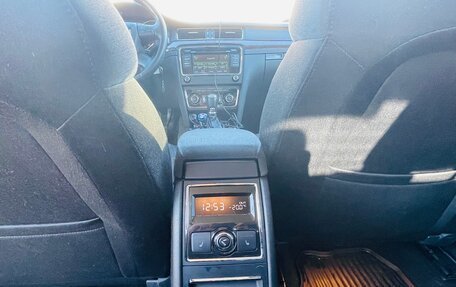 Skoda Superb III рестайлинг, 2013 год, 1 100 000 рублей, 11 фотография