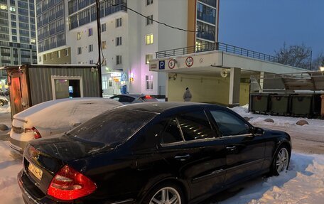 Mercedes-Benz E-Класс, 2004 год, 1 200 000 рублей, 11 фотография