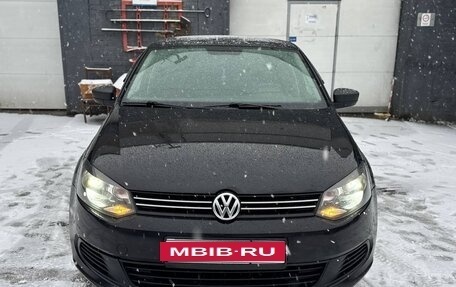 Volkswagen Polo VI (EU Market), 2013 год, 740 000 рублей, 2 фотография