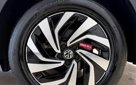 Volkswagen Tiguan II, 2023 год, 2 605 000 рублей, 9 фотография