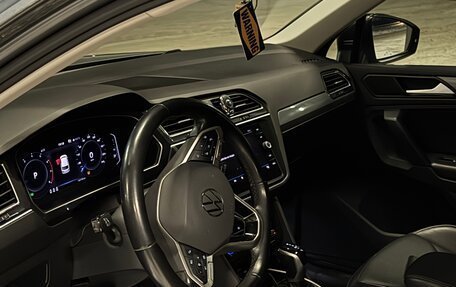 Volkswagen Tiguan II, 2021 год, 3 200 000 рублей, 10 фотография