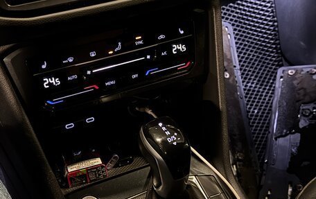 Volkswagen Tiguan II, 2021 год, 3 200 000 рублей, 15 фотография