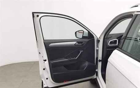 Volkswagen T-Roc I, 2021 год, 1 424 978 рублей, 7 фотография