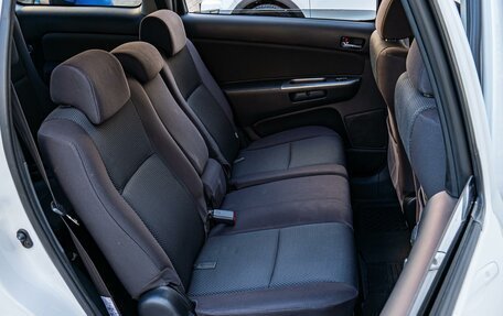 Toyota Wish II, 2005 год, 785 000 рублей, 10 фотография