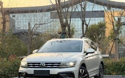 Volkswagen Tiguan II, 2021 год, 2 700 000 рублей, 1 фотография