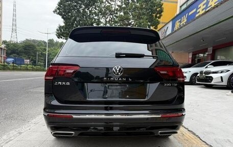 Volkswagen Tiguan II, 2021 год, 2 700 000 рублей, 5 фотография