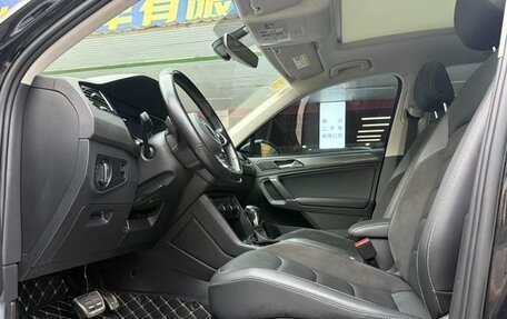 Volkswagen Tiguan II, 2021 год, 2 700 000 рублей, 12 фотография