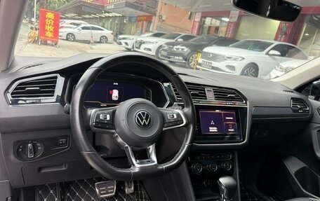 Volkswagen Tiguan II, 2021 год, 2 700 000 рублей, 9 фотография