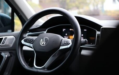 Volkswagen Tiguan II, 2021 год, 2 700 000 рублей, 9 фотография