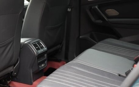 Volkswagen Tiguan II, 2021 год, 2 700 000 рублей, 11 фотография