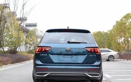 Volkswagen Tiguan II, 2021 год, 2 700 000 рублей, 6 фотография