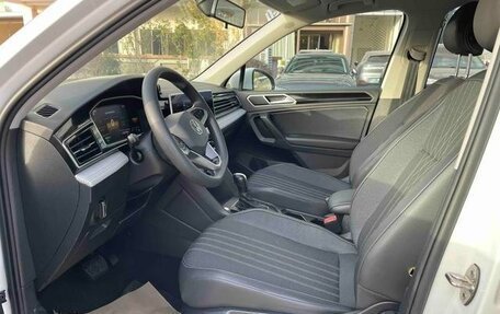 Volkswagen Tiguan II, 2021 год, 2 700 000 рублей, 12 фотография