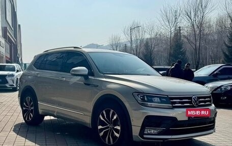 Volkswagen Tiguan II, 2021 год, 2 700 000 рублей, 3 фотография