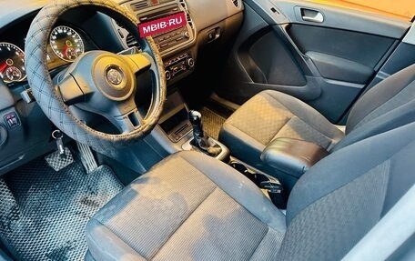 Volkswagen Tiguan I, 2012 год, 939 000 рублей, 22 фотография