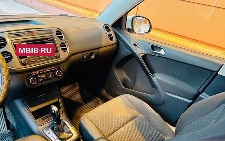 Volkswagen Tiguan I, 2012 год, 939 000 рублей, 26 фотография