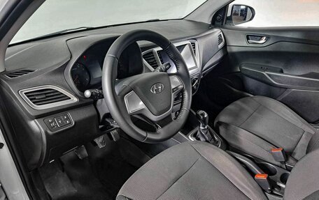 Hyundai Solaris II рестайлинг, 2019 год, 1 250 000 рублей, 16 фотография