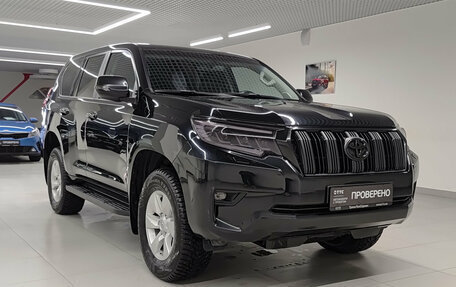 Toyota Land Cruiser Prado 150 рестайлинг 2, 2021 год, 6 900 000 рублей, 3 фотография