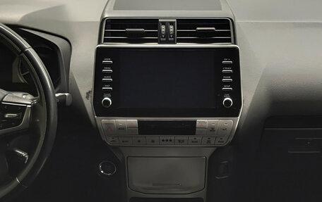 Toyota Land Cruiser Prado 150 рестайлинг 2, 2021 год, 6 900 000 рублей, 15 фотография