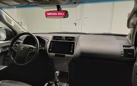 Toyota Land Cruiser Prado 150 рестайлинг 2, 2021 год, 6 900 000 рублей, 11 фотография