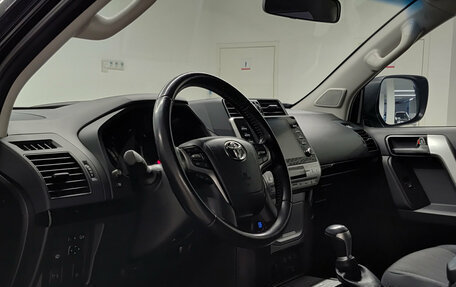 Toyota Land Cruiser Prado 150 рестайлинг 2, 2021 год, 6 900 000 рублей, 16 фотография