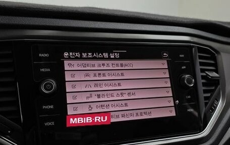 Volkswagen T-Roc I, 2021 год, 2 130 000 рублей, 6 фотография