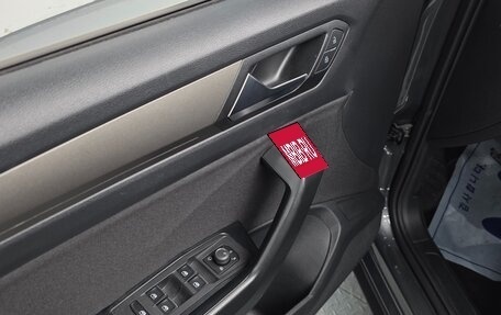 Volkswagen T-Roc I, 2021 год, 2 130 000 рублей, 16 фотография