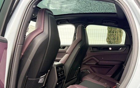 Porsche Cayenne III, 2025 год, 18 700 000 рублей, 3 фотография